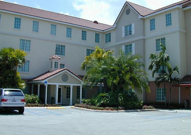 Towneplace Suites Boca Raton Exterior photo